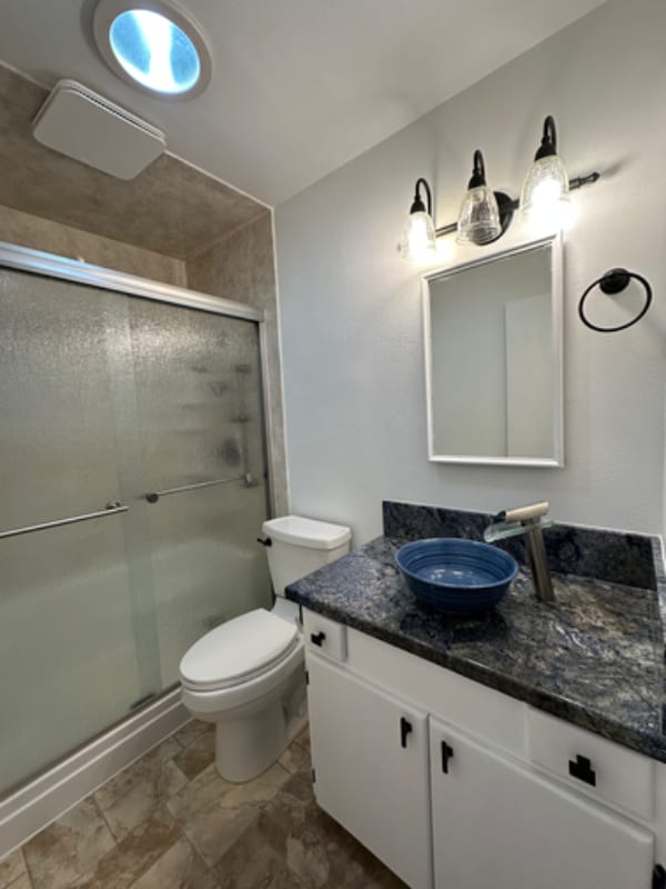 Building Photo - 11530 SW Lomita Ave