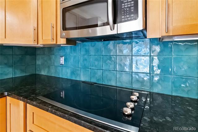 Building Photo - 6980 E Girard Ave