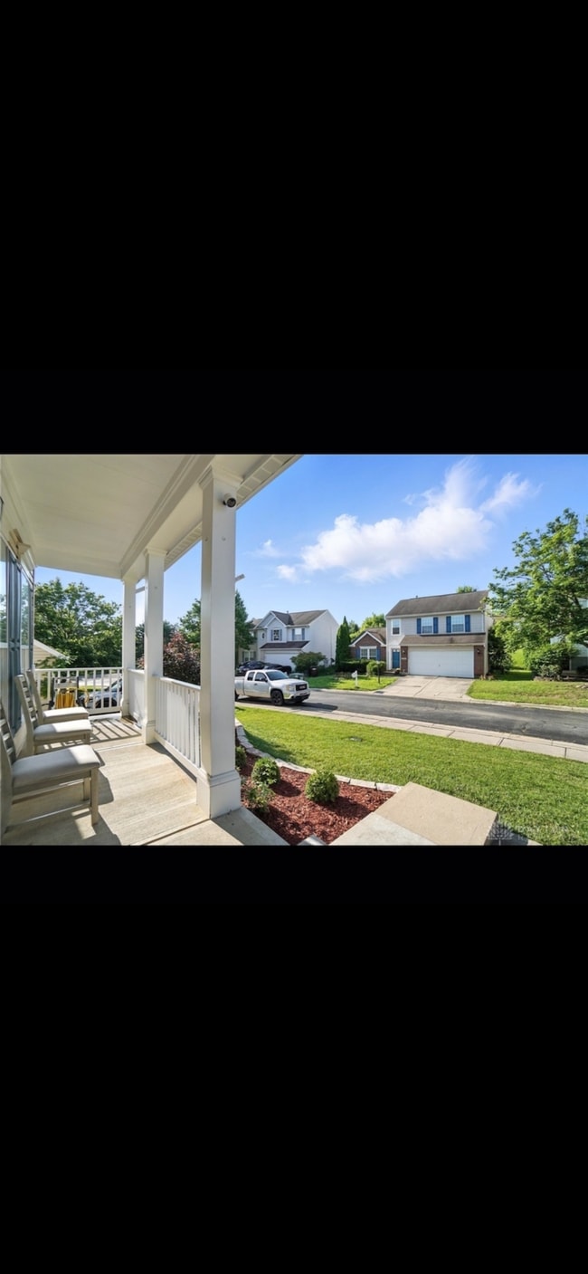 Building Photo - 3492 King Edward Wy