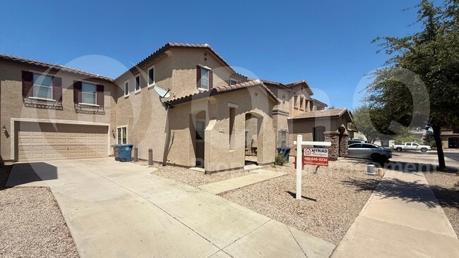 Building Photo - 21182 E Stonecrest Dr