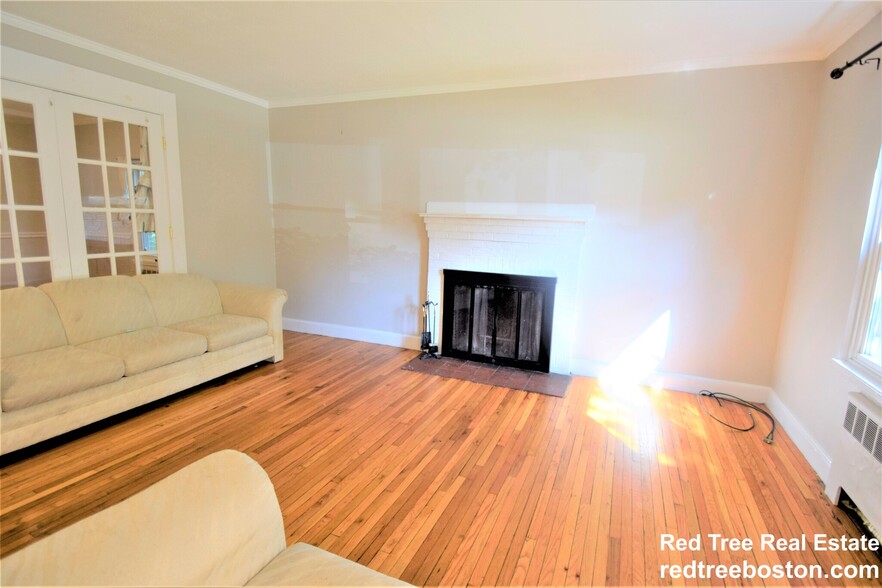 Building Photo - 9-11 Undine Rd. Unit 1