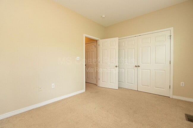 Building Photo - 2504 Gladiolus St