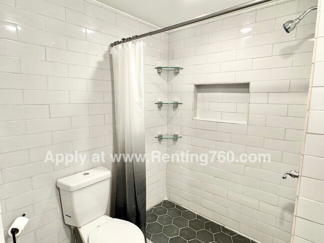 Building Photo - Updated 3 Bed 2 Bath Home Near Downtown Jo...
