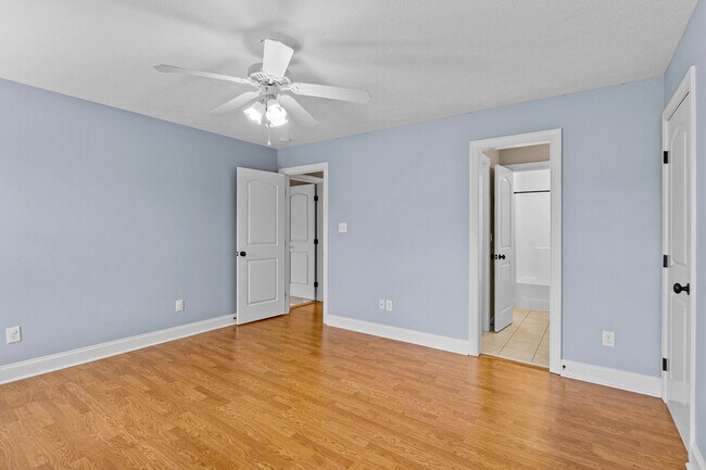 Building Photo - 307 Bellhaven Dr