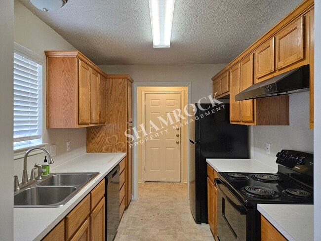 Building Photo - Park Place Duplex