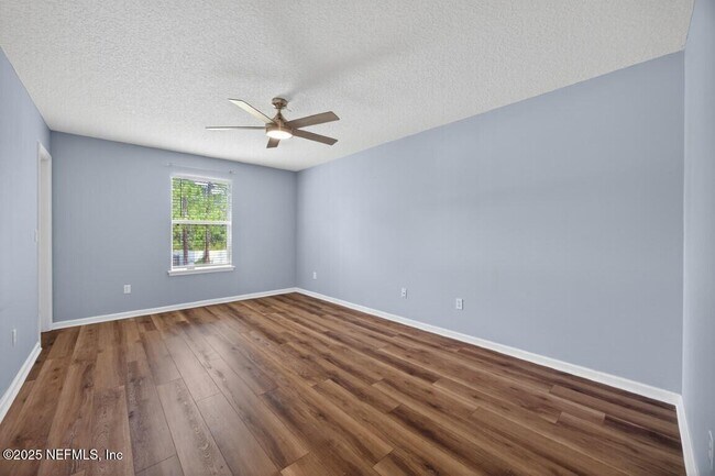 Building Photo - 9281 Sharnbrook Ln