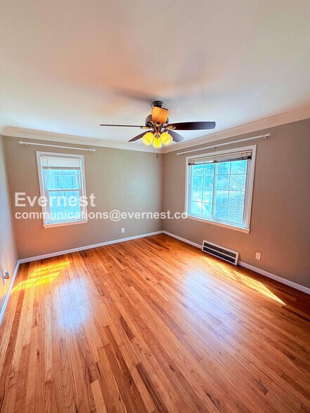 Building Photo - 1313 Donald Ave