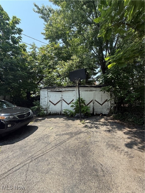 Building Photo - 4292 E 128th St