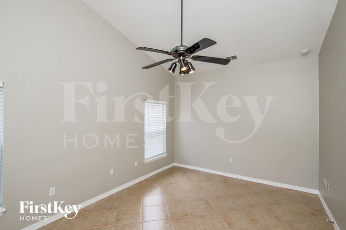 Building Photo - 374 Stendal Rd NW