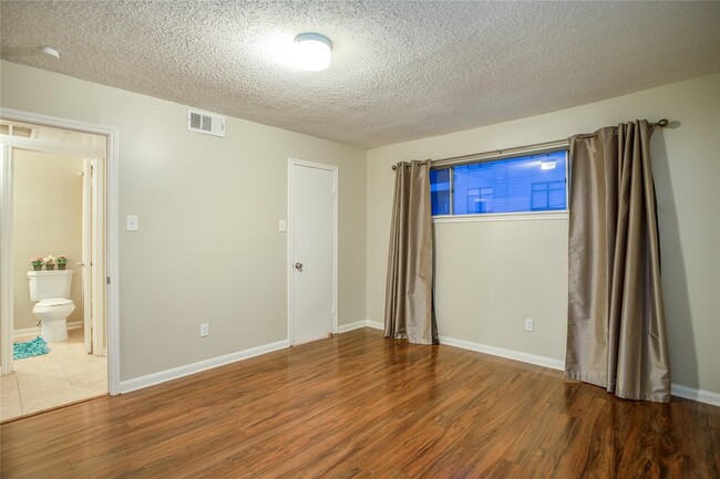 Building Photo - 2574 Marilee Ln