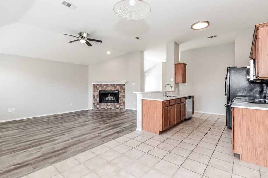 Building Photo - 2022 Cobblestone Trail