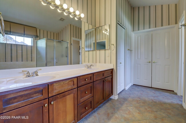 Building Photo - 1681 St Andrews Way