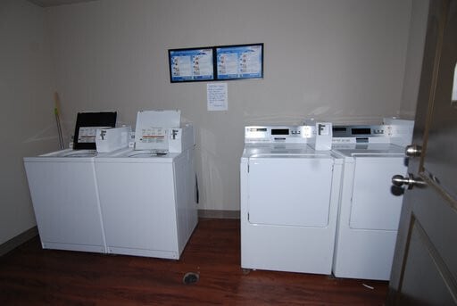 Building Photo - 1700 Locust St