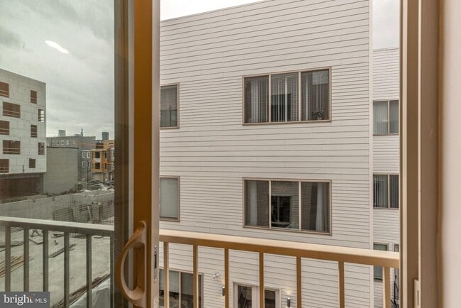 Building Photo - 1222 N Marshall St