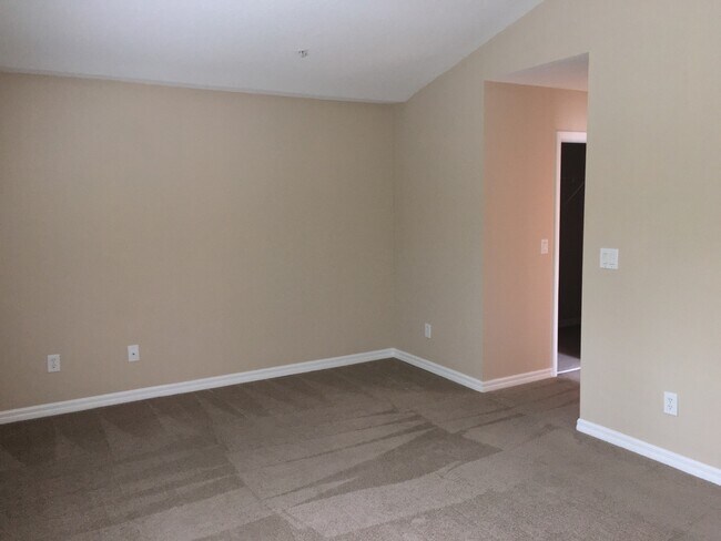 Building Photo - 10794RSD(100)