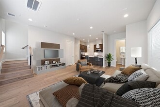 Building Photo - 5910 Haring Ln