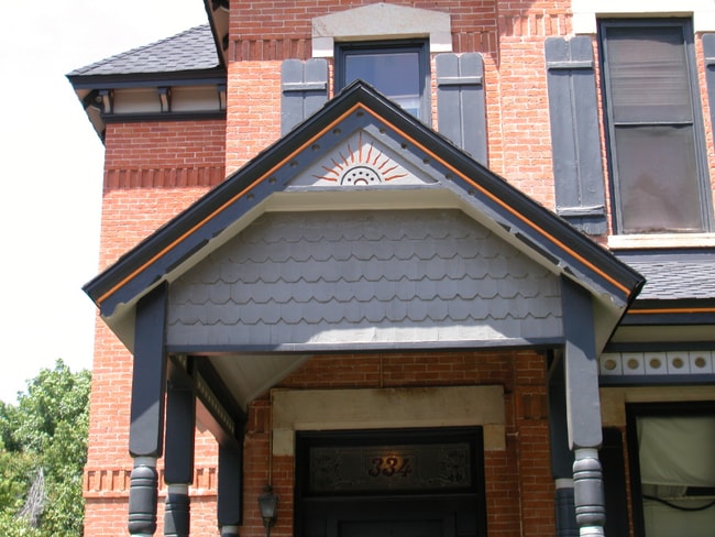 Building Photo - 334 E Mulberry St