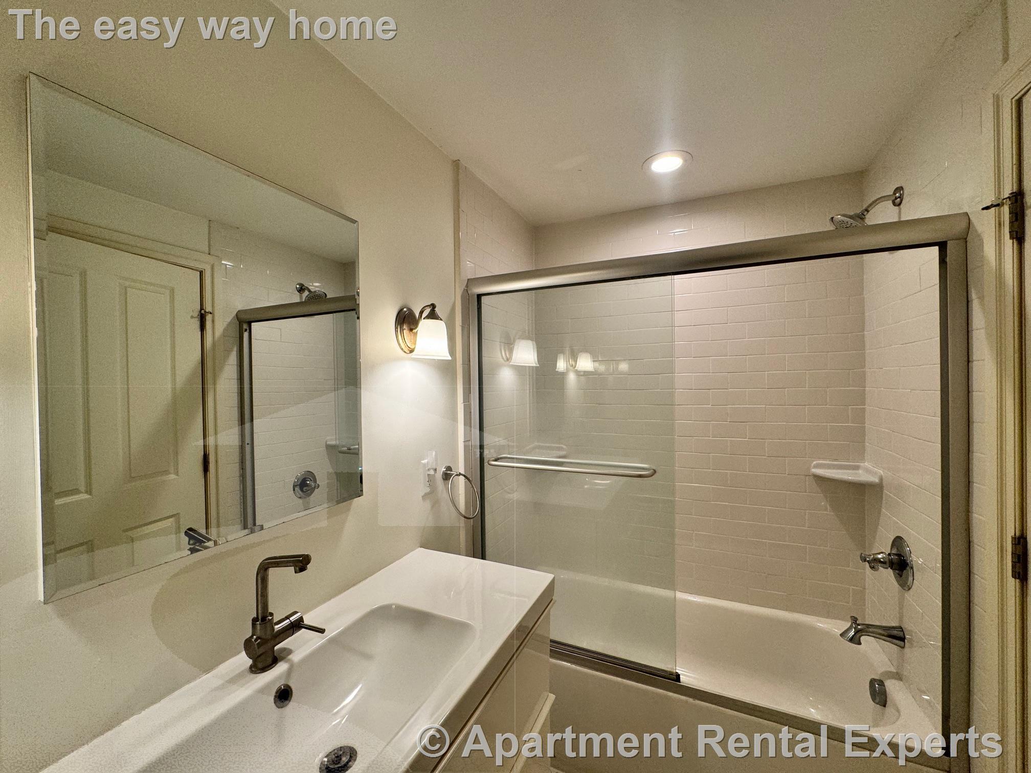 Building Photo - 50 Spring St