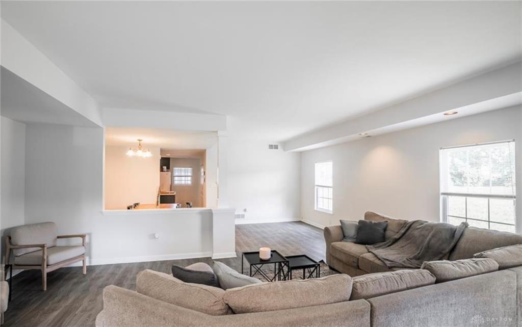 Building Photo - 215 N Williams St