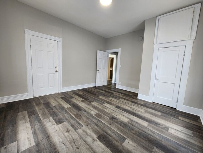 Building Photo - Spacious 3-Bedroom, 1-Bathroom Home AVAILABLE NOW!!