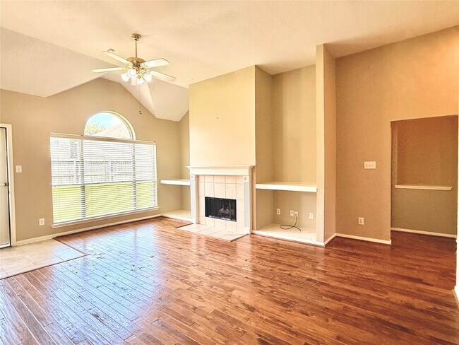 Building Photo - 16518 Wheatmill Ct