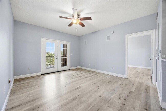 Building Photo - 14353 Fredricksburg Dr