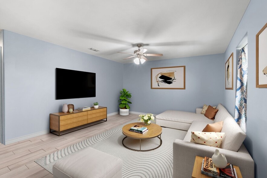 Building Photo - 2320 E Stewart