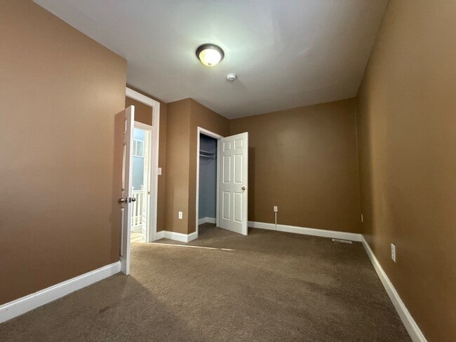 Building Photo - Two Bedroom House In Baltimore City