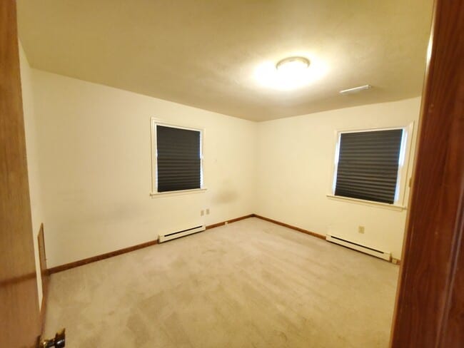 Building Photo - 800-802 Hillwell Rd