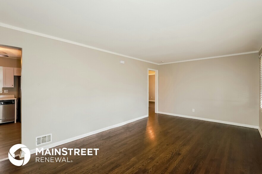 Building Photo - 12518 E 49th St S