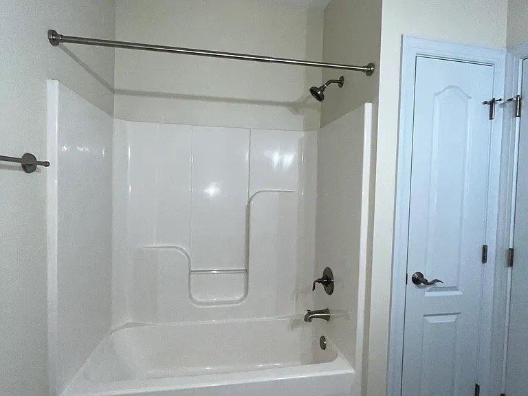 Building Photo - 212 Fountainhead Ln