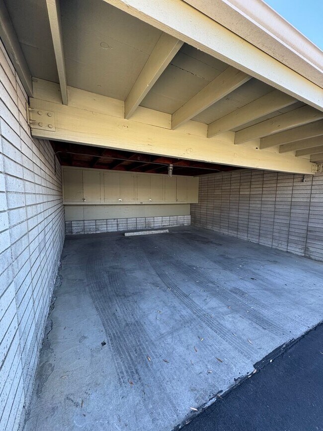 Building Photo - Turnkey Single-Story Home in Prime Camaril...