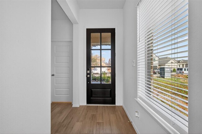 Building Photo - 10730 Aquila Star Dr