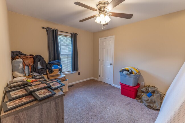 Building Photo - 314 N 2nd St