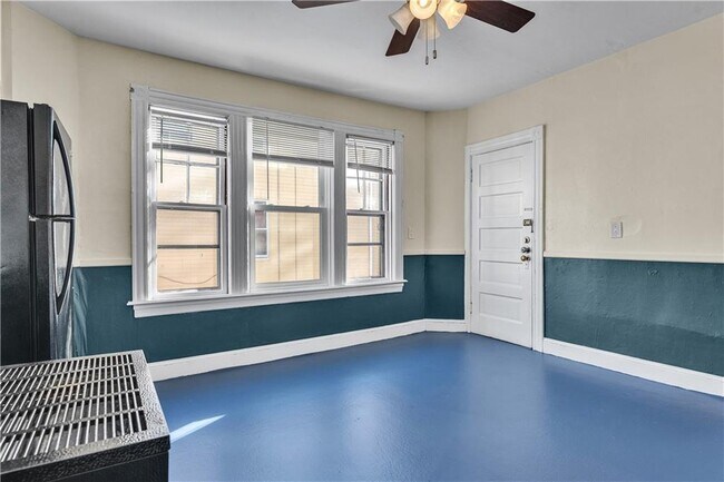 Building Photo - 266 Sayles Ave