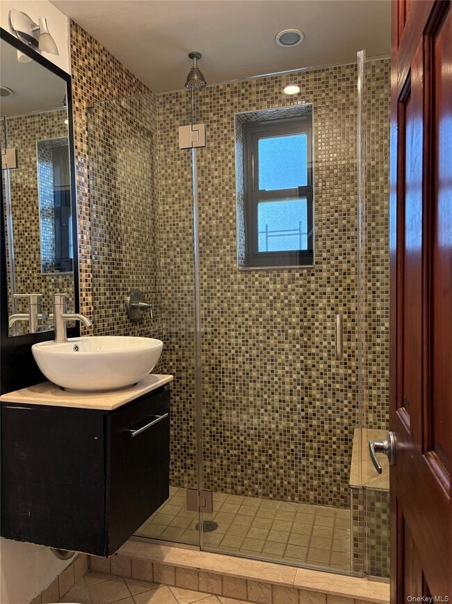 Building Photo - 73-11 Bell Blvd