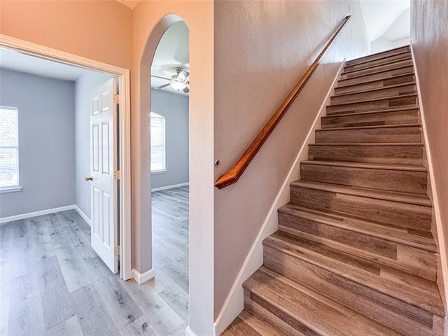 Building Photo - 1212 Maple Terrace Dr