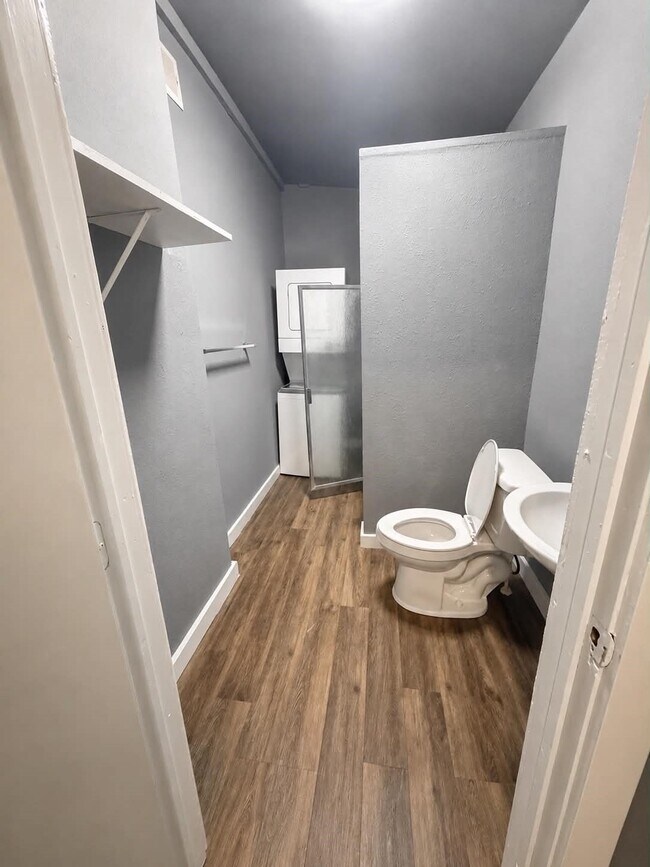 Building Photo - 2623 Avenue Q