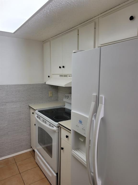 Building Photo - 6810 Thorncliffe Dr