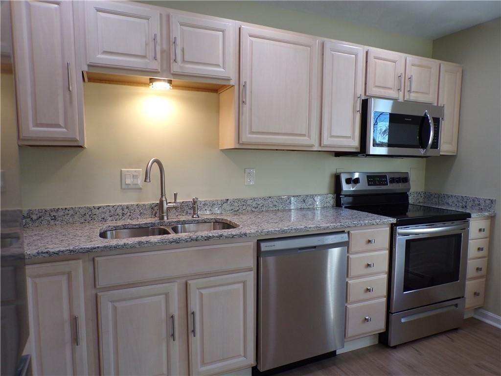 Building Photo - 144 Edaville Ct