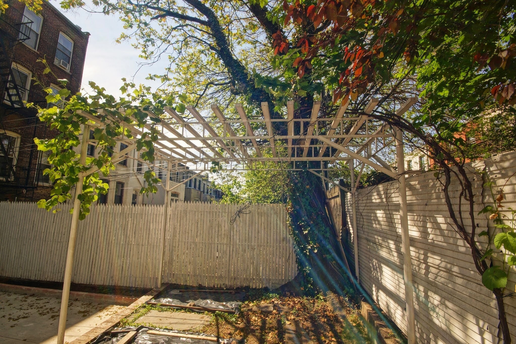 privategarden - 451 51st St