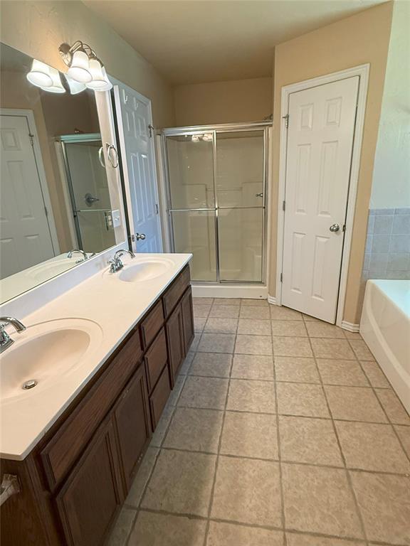 Building Photo - 1421 Teakwood Dr