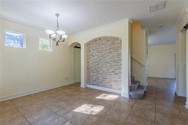 Building Photo - 14637 Tanja King Blvd