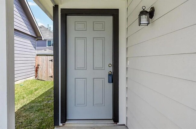 Building Photo - 2516 Westslope Dr