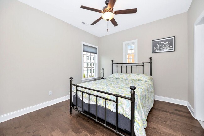Building Photo - Fully Furnished 3 Bedroom Home Near Toyota...