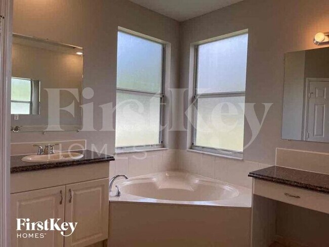 Building Photo - 16498 SW 288th Ln