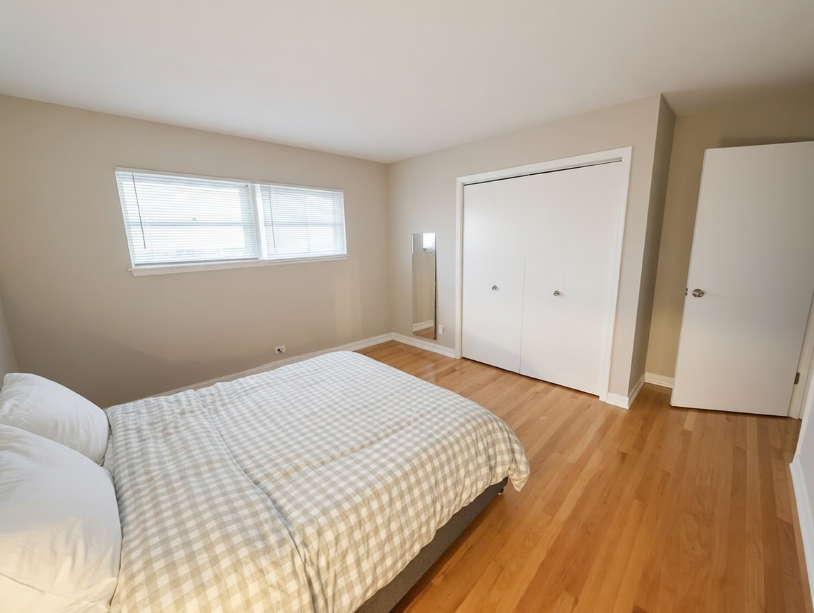 Primary Bedroom - 921 College Ave