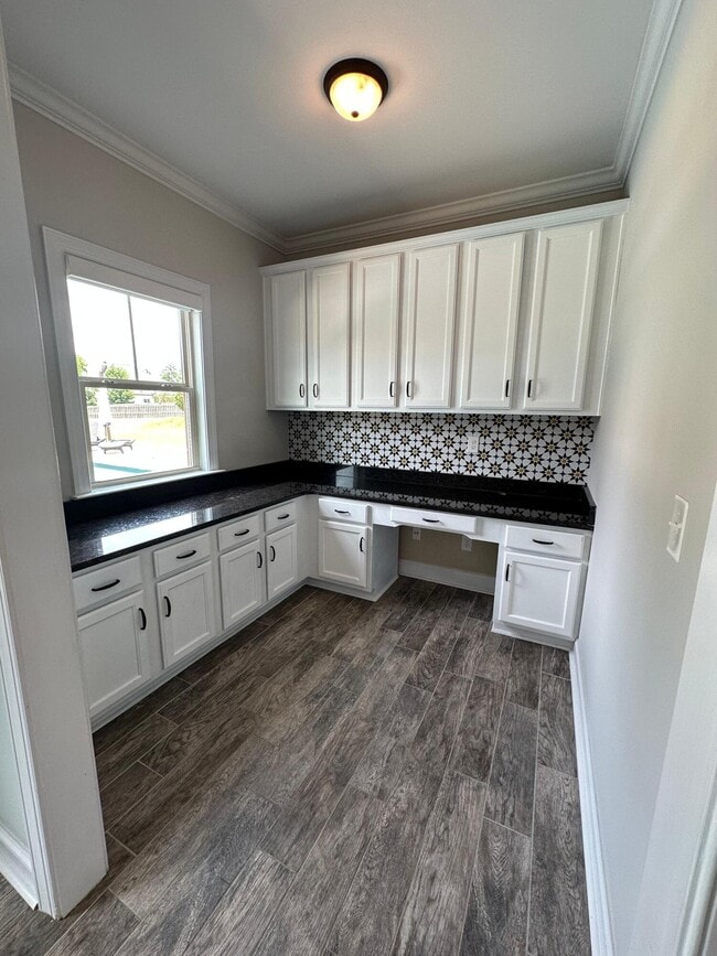 Building Photo - 1731 Edenburg Way