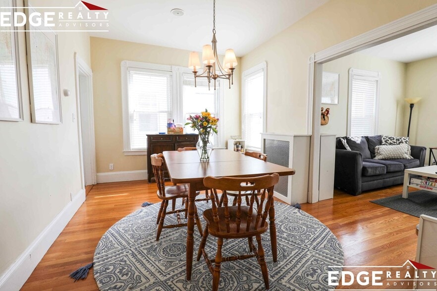 Building Photo - 89 Surrey St