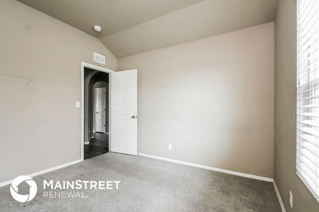 Building Photo - 10704 N 153rd East Ave